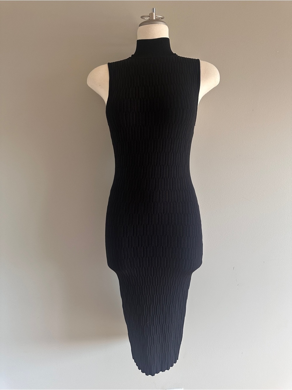 Guess by Marciano Black Sleeveless Mock-Neck Ribbed Midi Dress